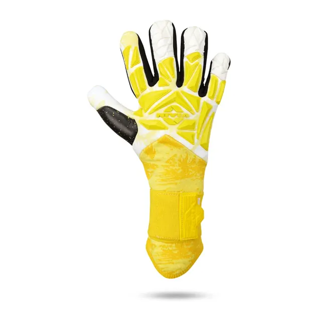 Aura Goalkeeper Gloves – Nivia